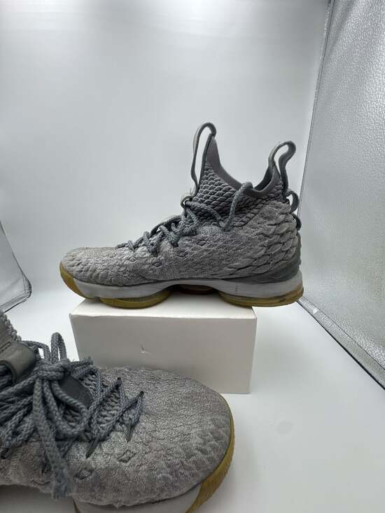 Nike LeBron 15 City Edition Basketball Shoes Wolf Grey/Metallic Gold main image 6